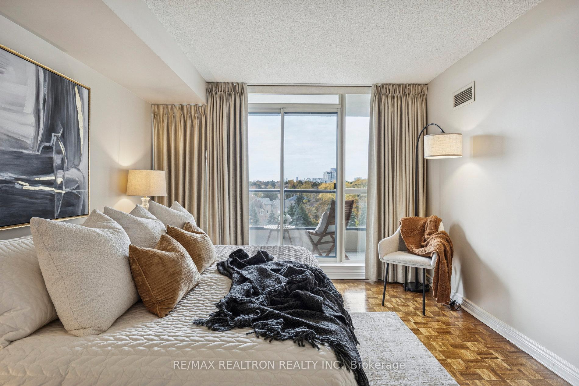 Photo 27 of Unit 801, 7300 Yonge Street, Vaughan, Crestwood-Springfarm-Yorkhill — HOMEH