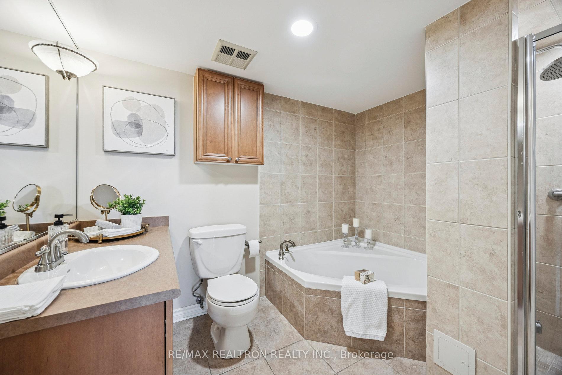 Photo 28 of Unit 801, 7300 Yonge Street, Vaughan, Crestwood-Springfarm-Yorkhill — HOMEH