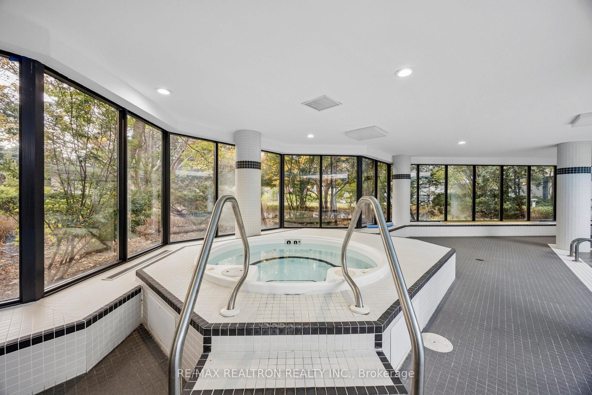 Photo 40 of Unit 801, 7300 Yonge Street, Vaughan, Crestwood-Springfarm-Yorkhill — HOMEH