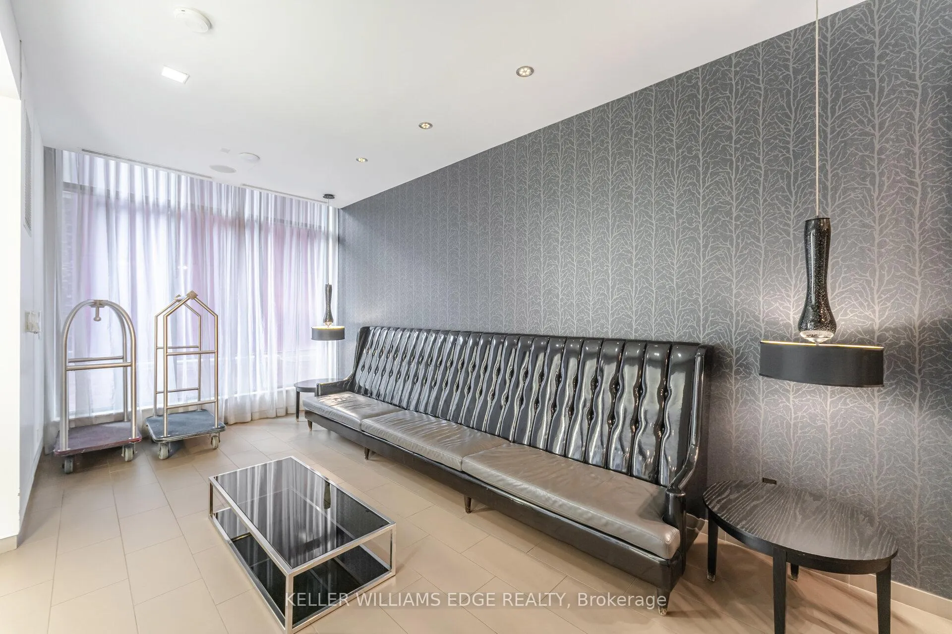 Photo 5 of Unit 821, 560 Front Street W, Toronto, Waterfront Communities — HOMEH
