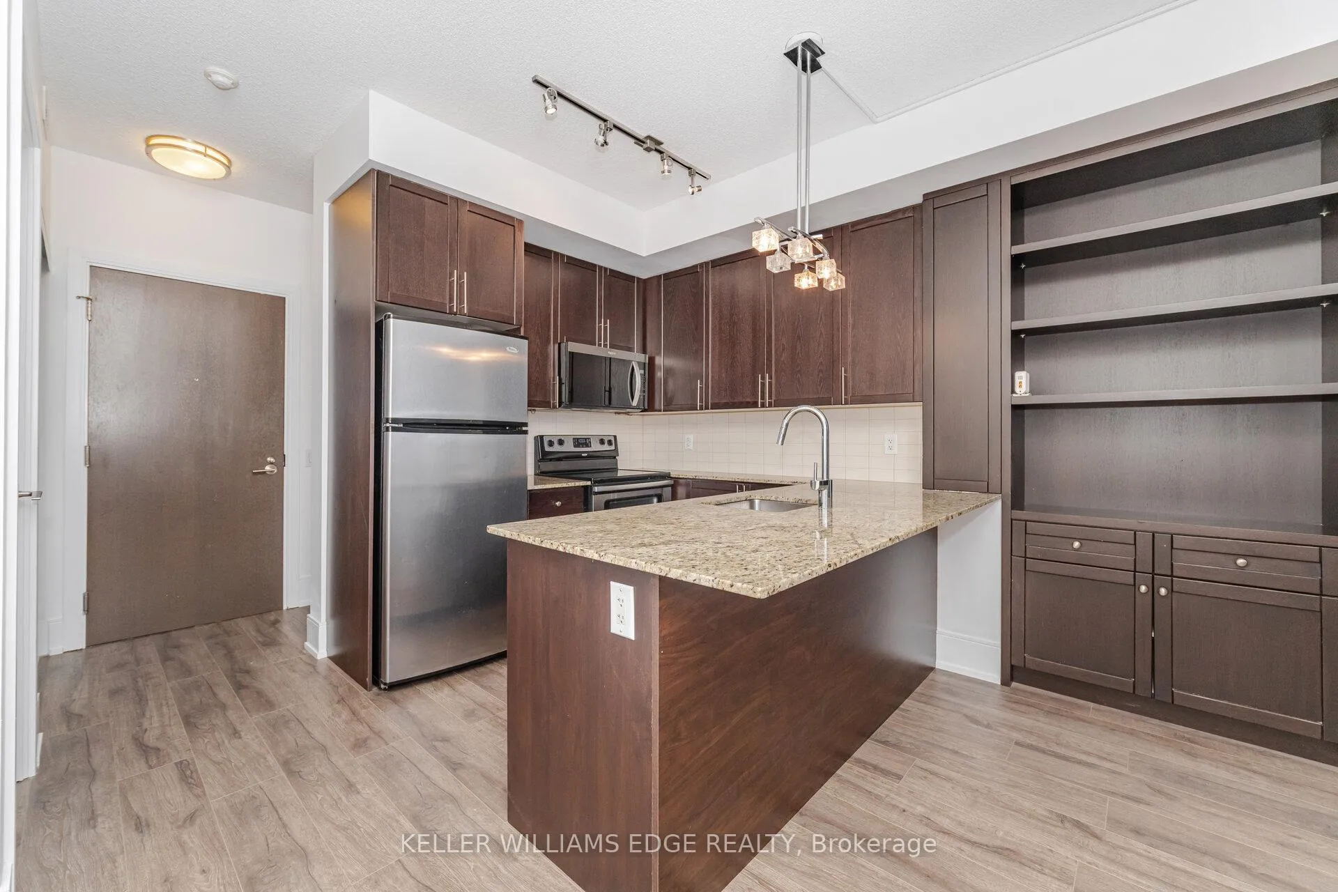 Photo 10 of Unit 821, 560 Front Street W, Toronto, Waterfront Communities — HOMEH