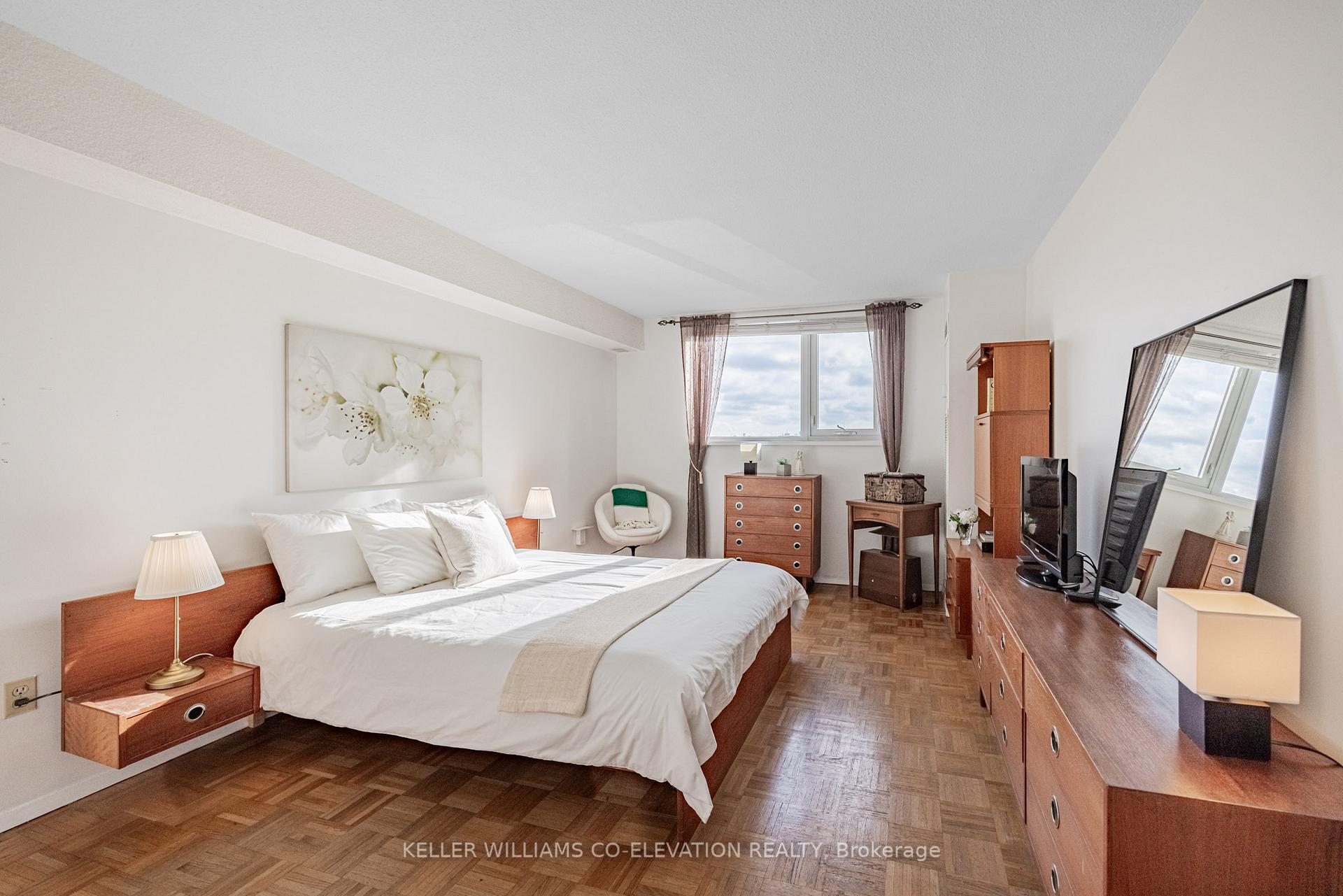 Photo 25 of Unit 1306, 260 Scarlett Road, Toronto, Rockcliffe-Smythe — HOMEH