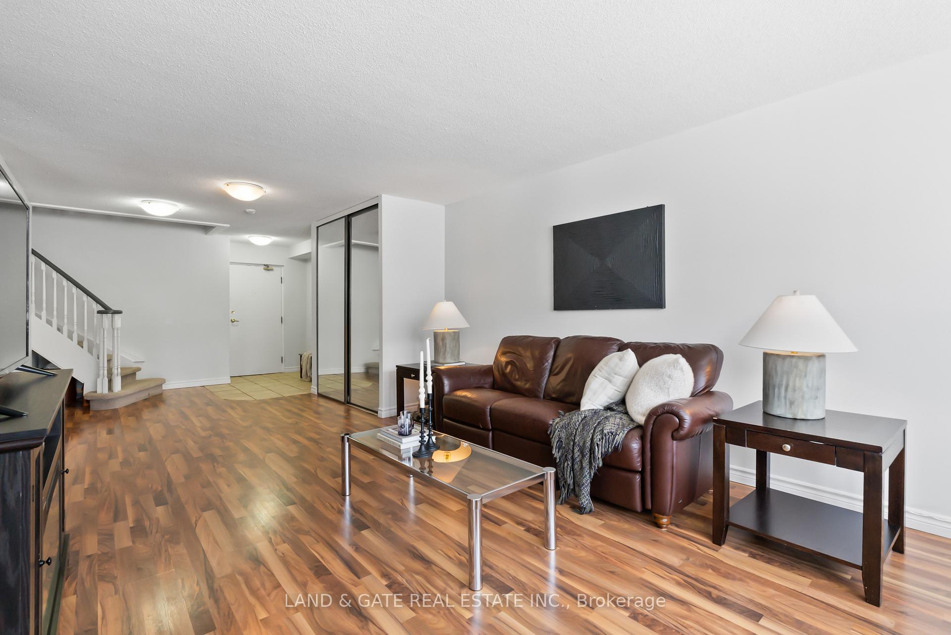 Front of Unit 112, 25 Cumberland Lane
