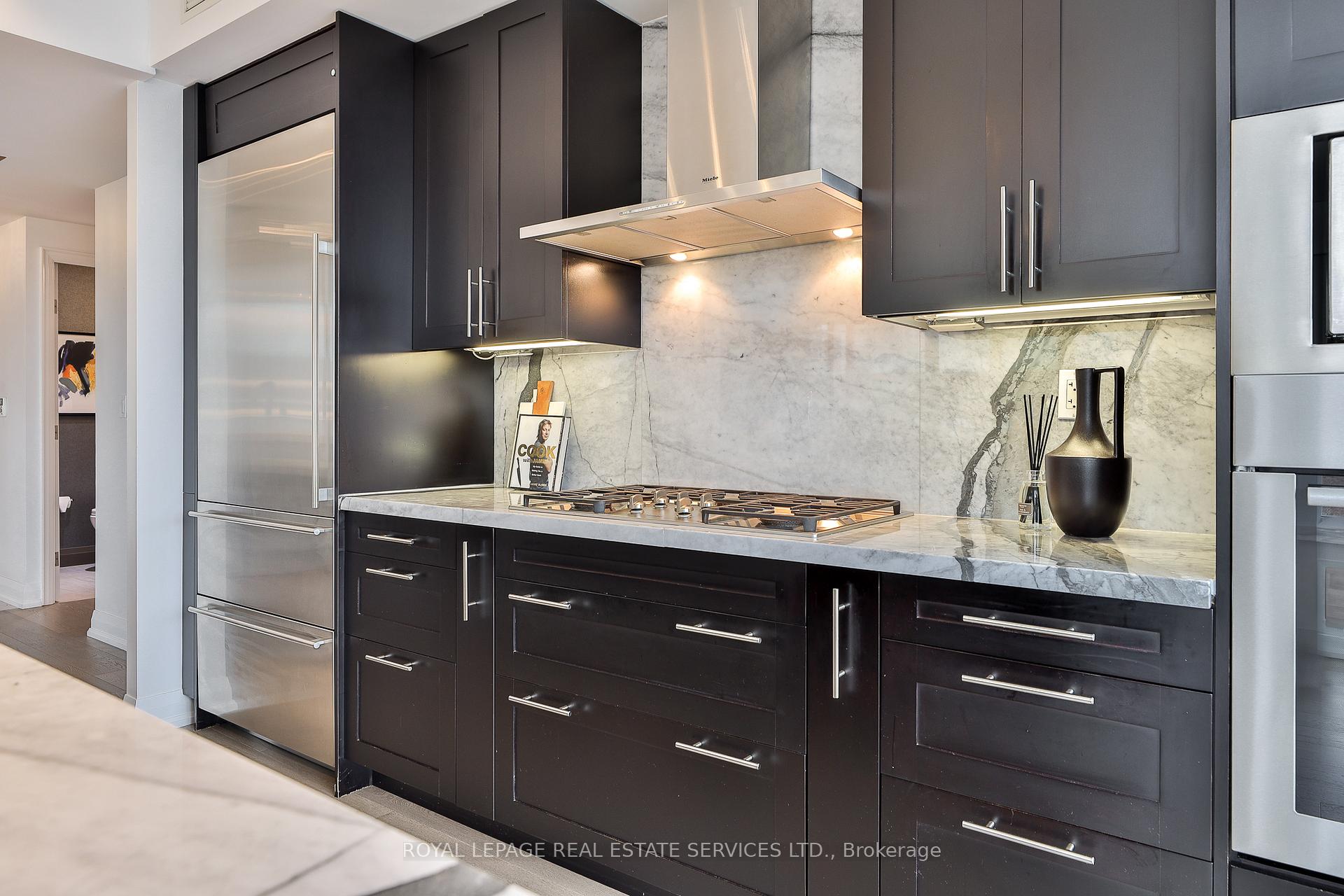 Photo 8 of Unit 808, 1 Bedford Road, Toronto, The Annex — HOMEH