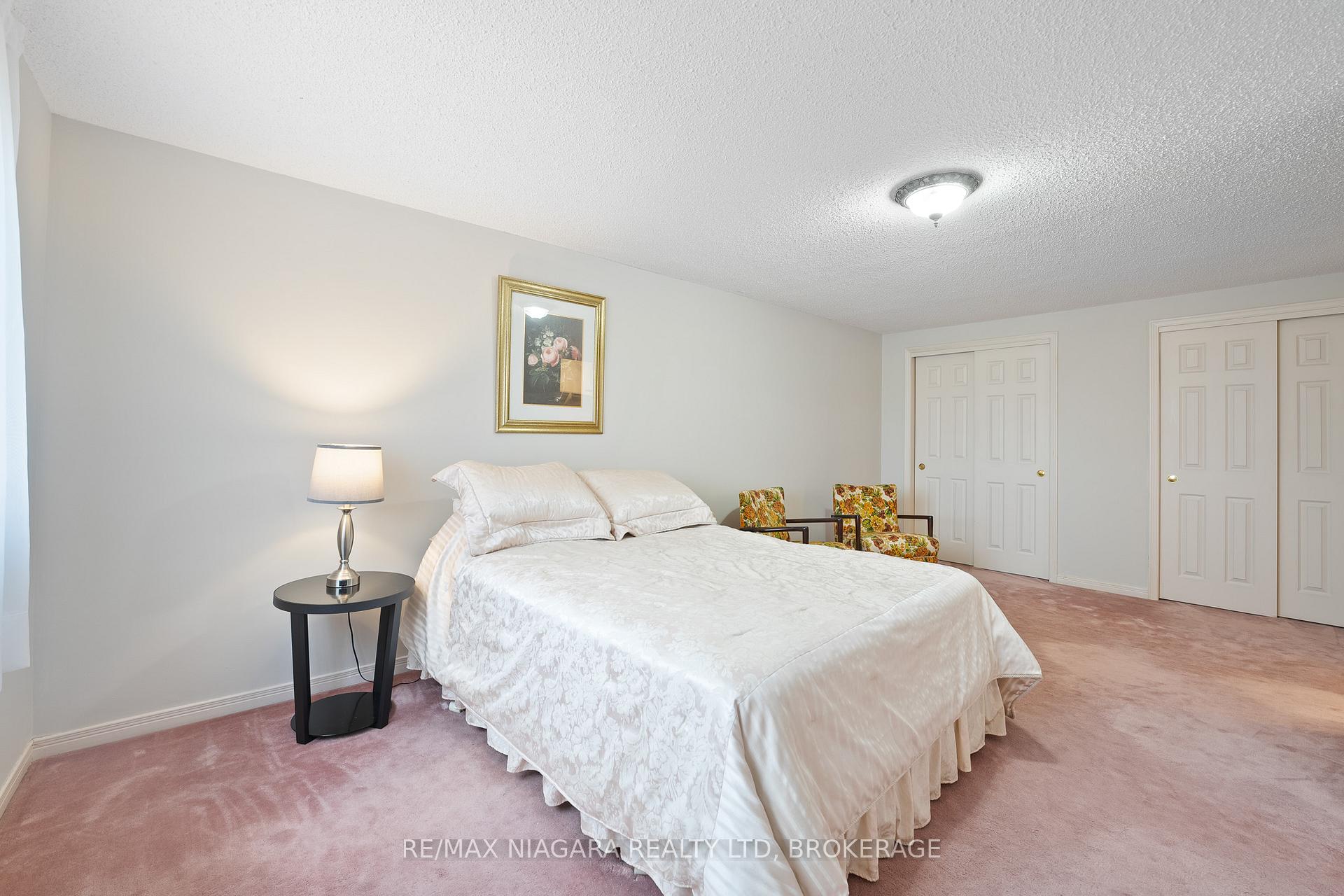 Photo 14 of Unit 2, 10 Elderwood Drive, St. Catharines, Grapeview — HOMEH