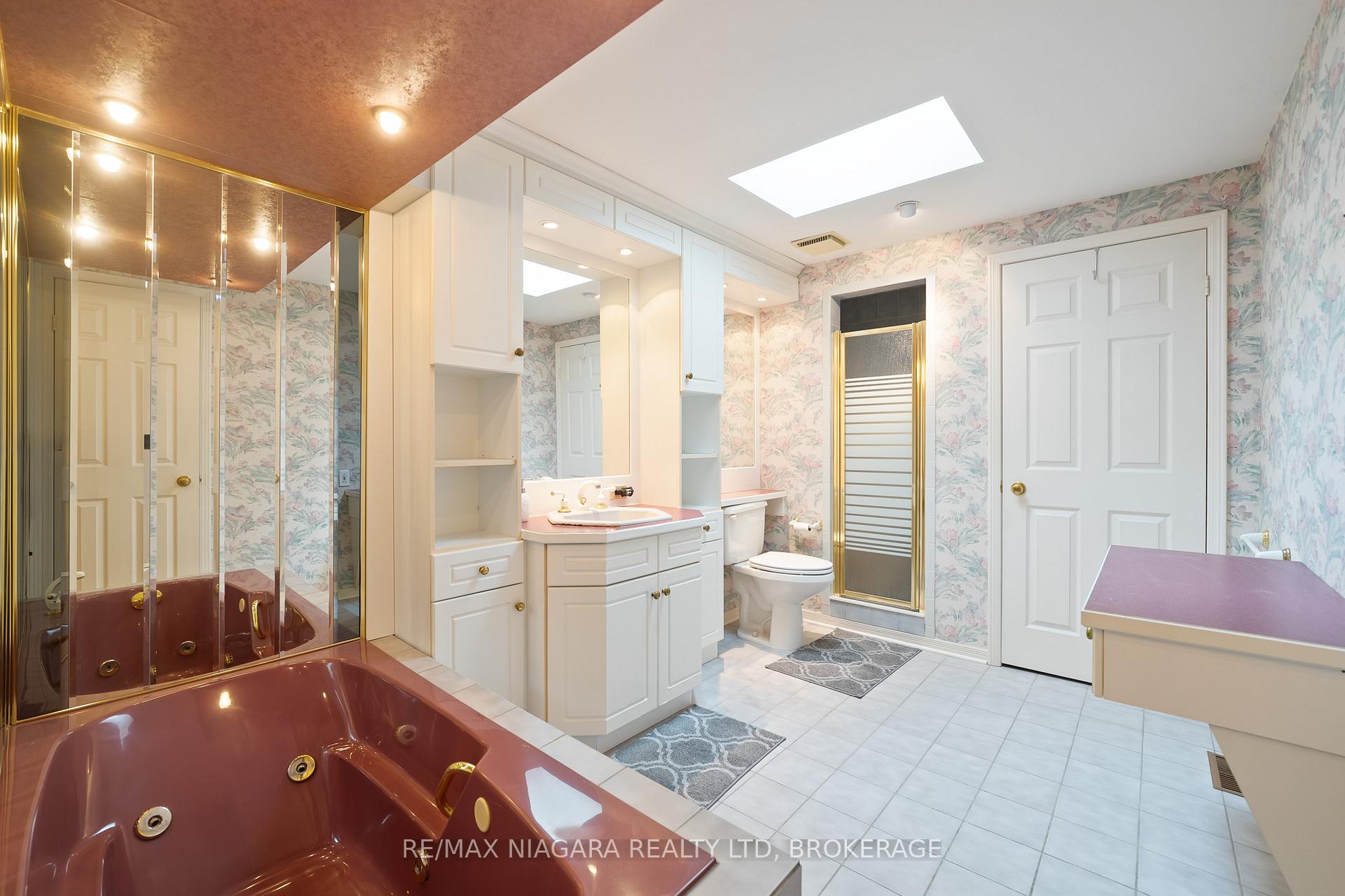 Photo 18 of Unit 2, 10 Elderwood Drive, St. Catharines, Grapeview — HOMEH