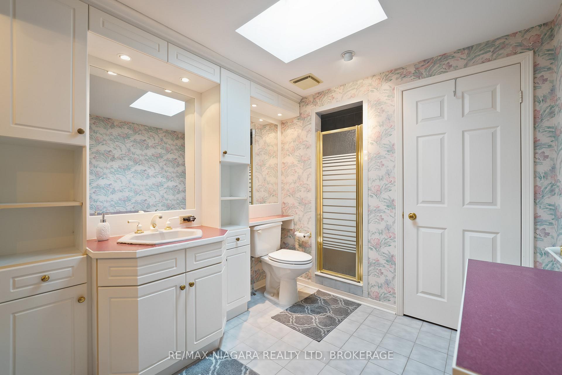 Photo 19 of Unit 2, 10 Elderwood Drive, St. Catharines, Grapeview — HOMEH