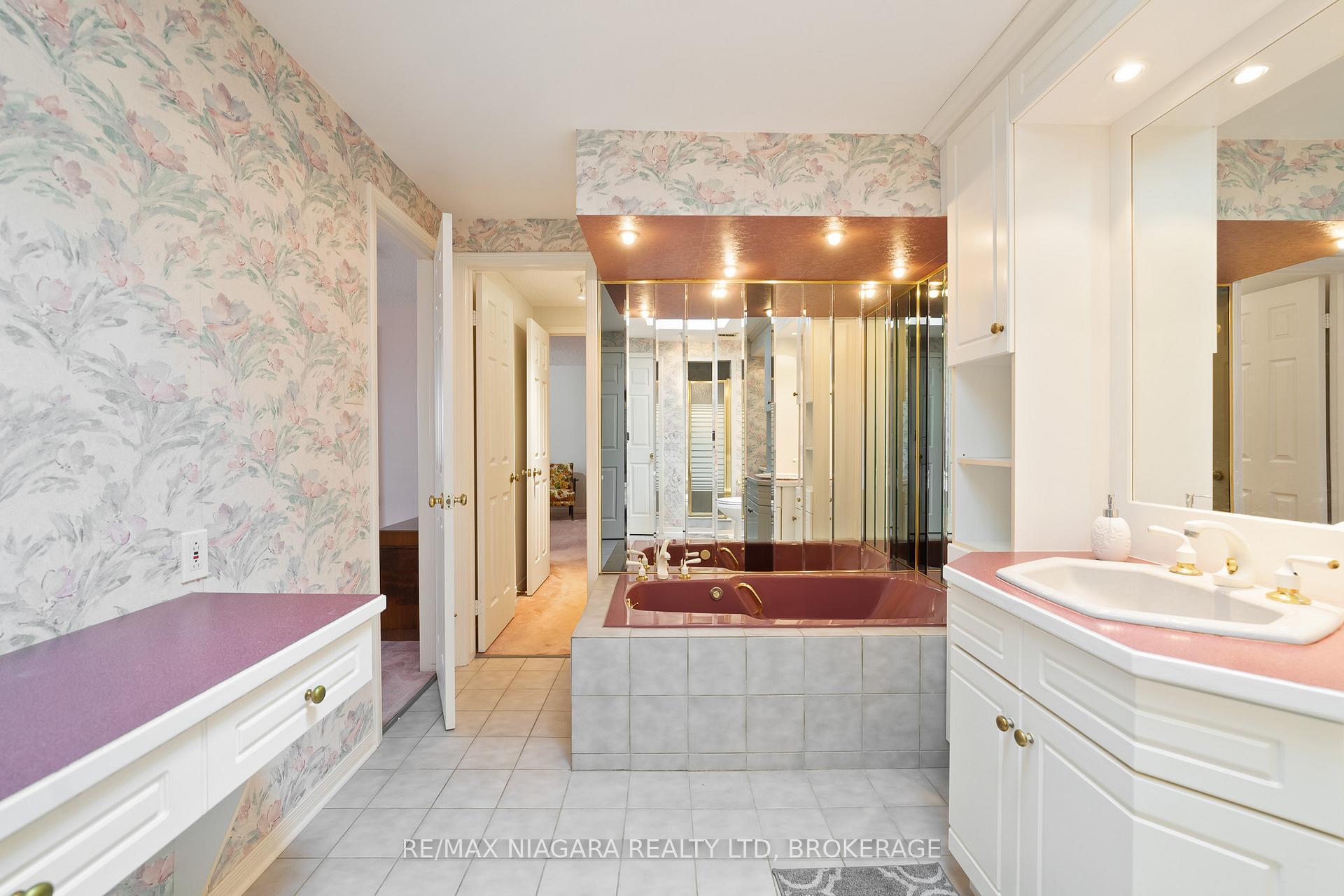 Photo 20 of Unit 2, 10 Elderwood Drive, St. Catharines, Grapeview — HOMEH