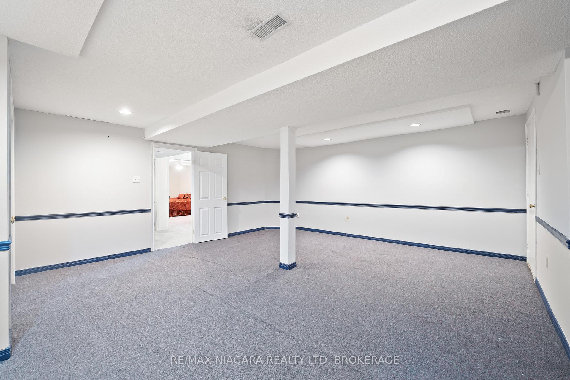 Photo 27 of Unit 2, 10 Elderwood Drive, St. Catharines, Grapeview — HOMEH