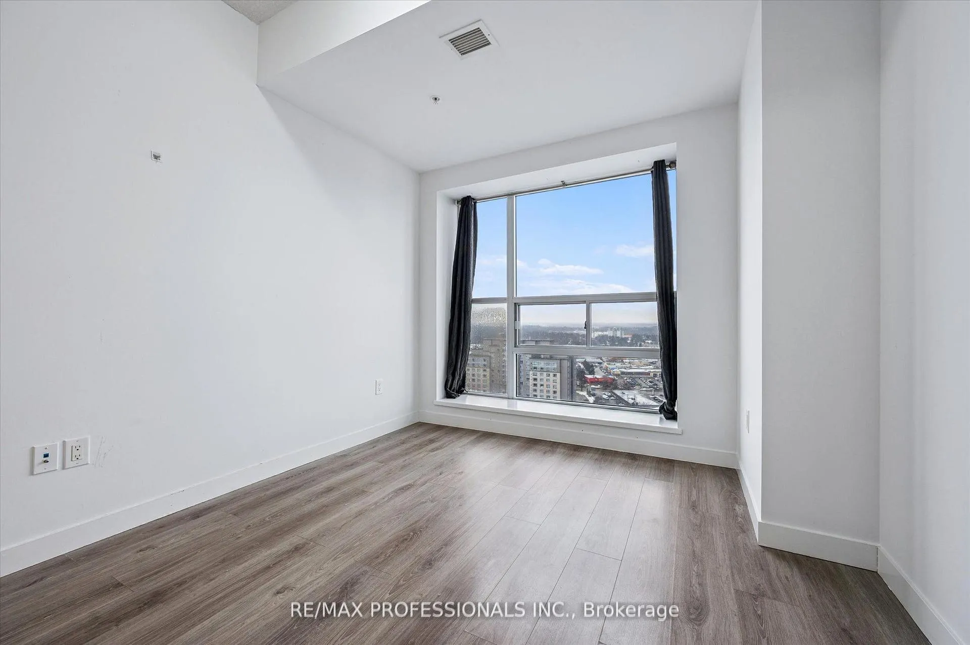 Photo 13 of Unit 2103, 318 Spruce Street, Waterloo, Lakeshore Village — HOMEH