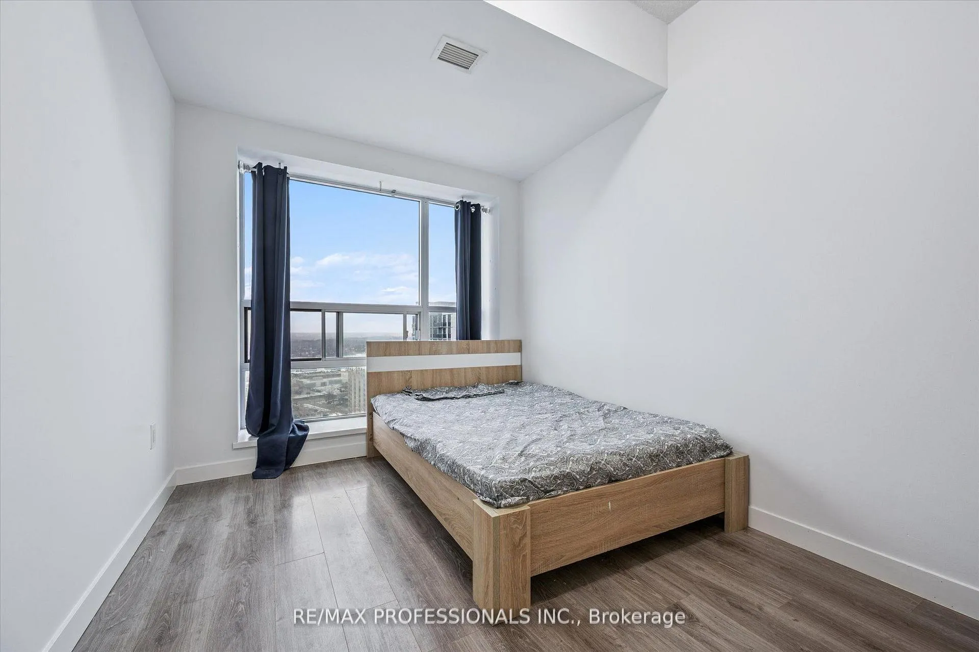 Photo 15 of Unit 2103, 318 Spruce Street, Waterloo, Lakeshore Village — HOMEH
