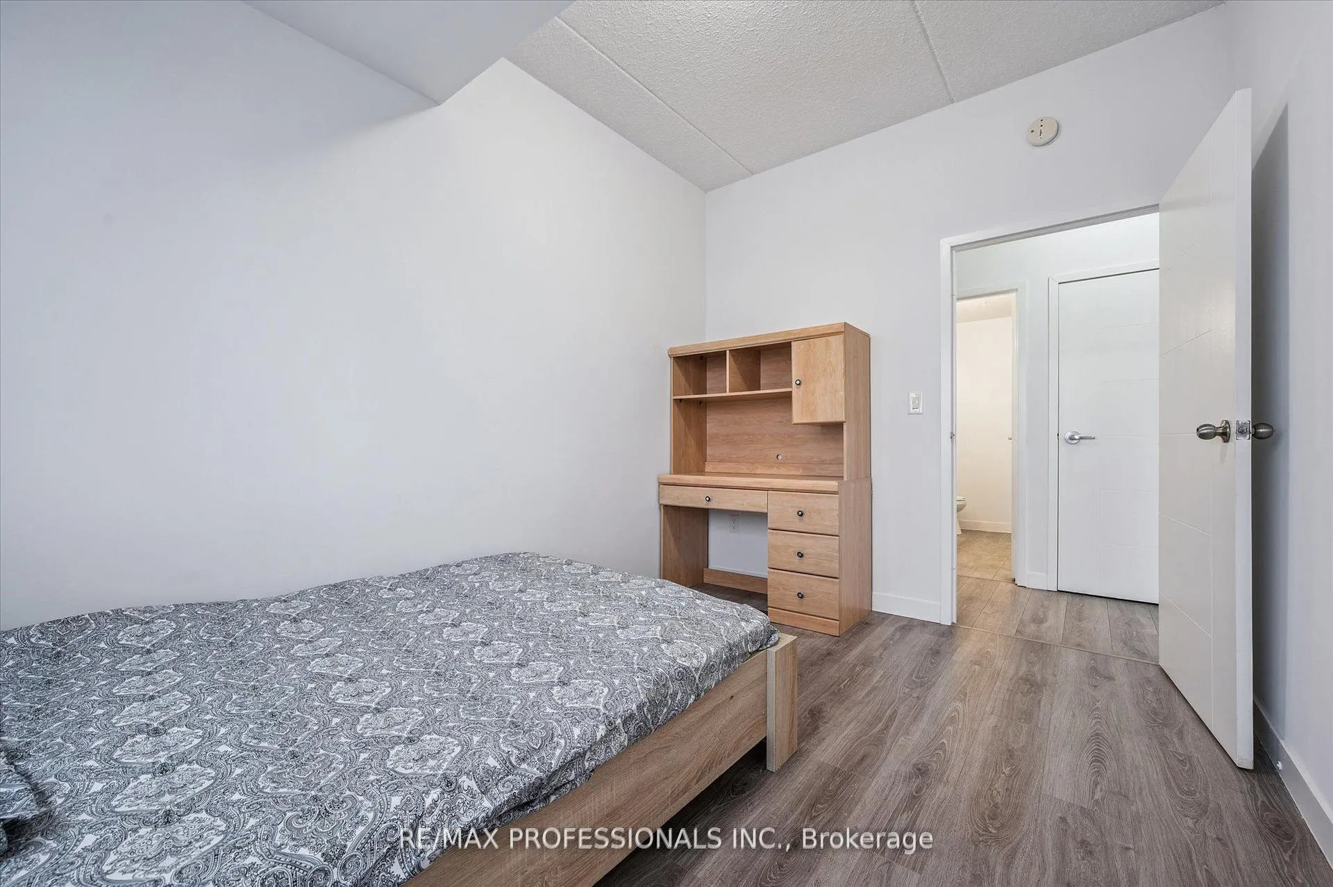 Photo 16 of Unit 2103, 318 Spruce Street, Waterloo, Lakeshore Village — HOMEH