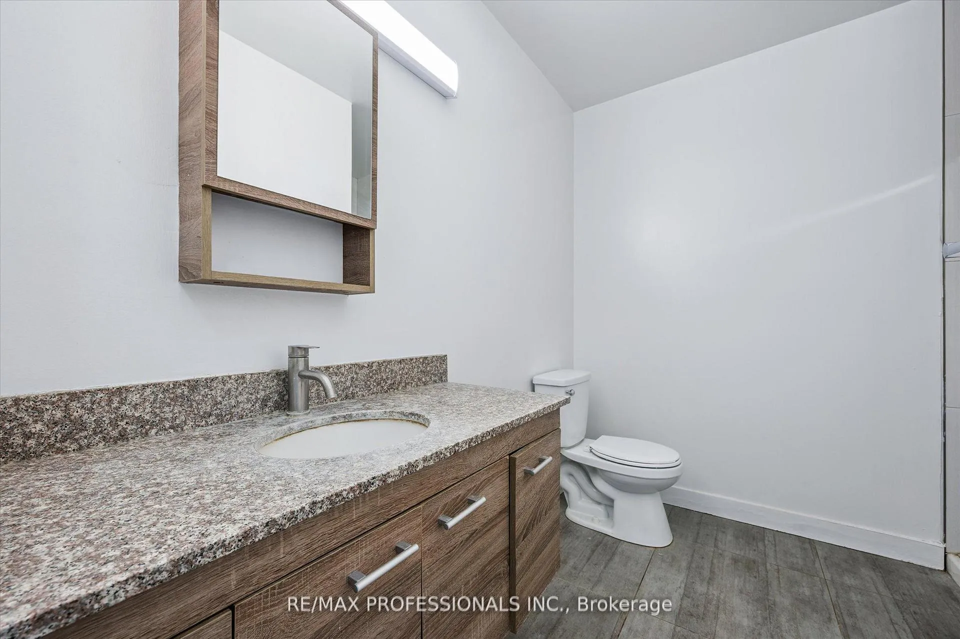 Photo 17 of Unit 2103, 318 Spruce Street, Waterloo, Lakeshore Village — HOMEH