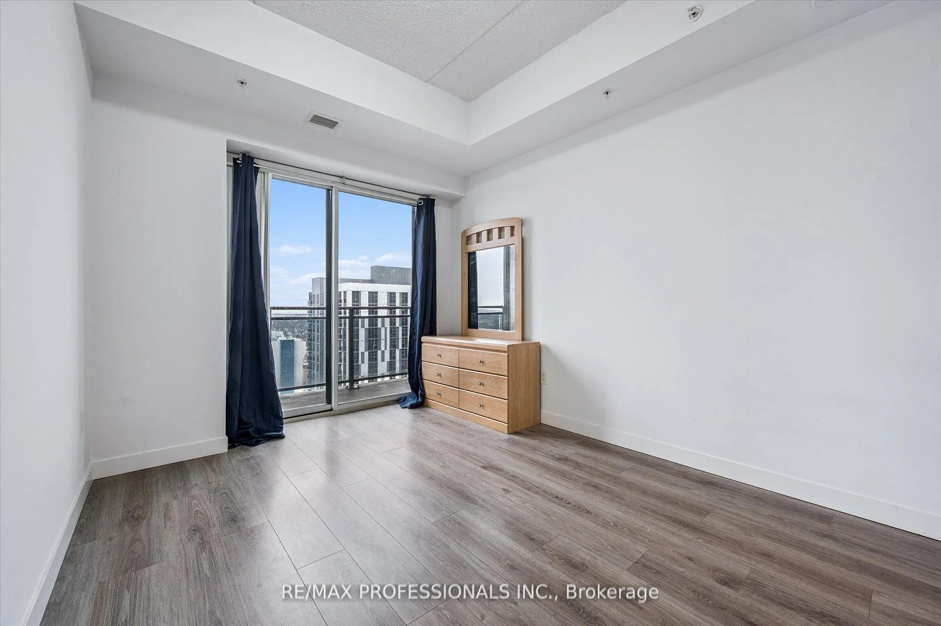 Photo 18 of Unit 2103, 318 Spruce Street, Waterloo, Lakeshore Village — HOMEH