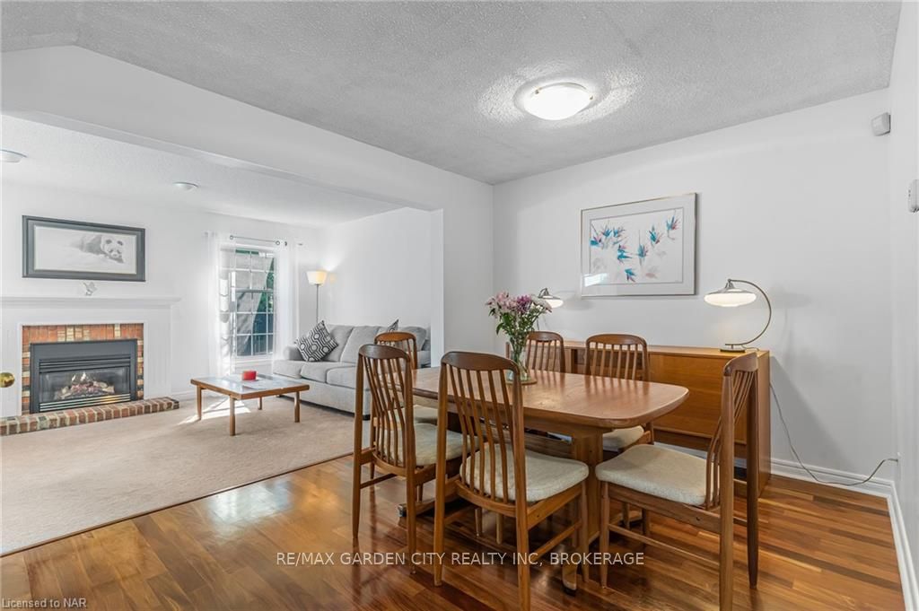 Photo 9 of Unit 1, 5 Carn Castle Gate, St. Catharines, Lakeshore — HOMEH