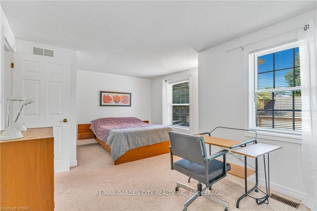 Photo 24 of Unit 1, 5 Carn Castle Gate, St. Catharines, Lakeshore — HOMEH