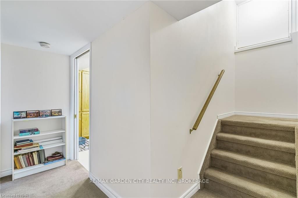Photo 28 of Unit 1, 5 Carn Castle Gate, St. Catharines, Lakeshore — HOMEH