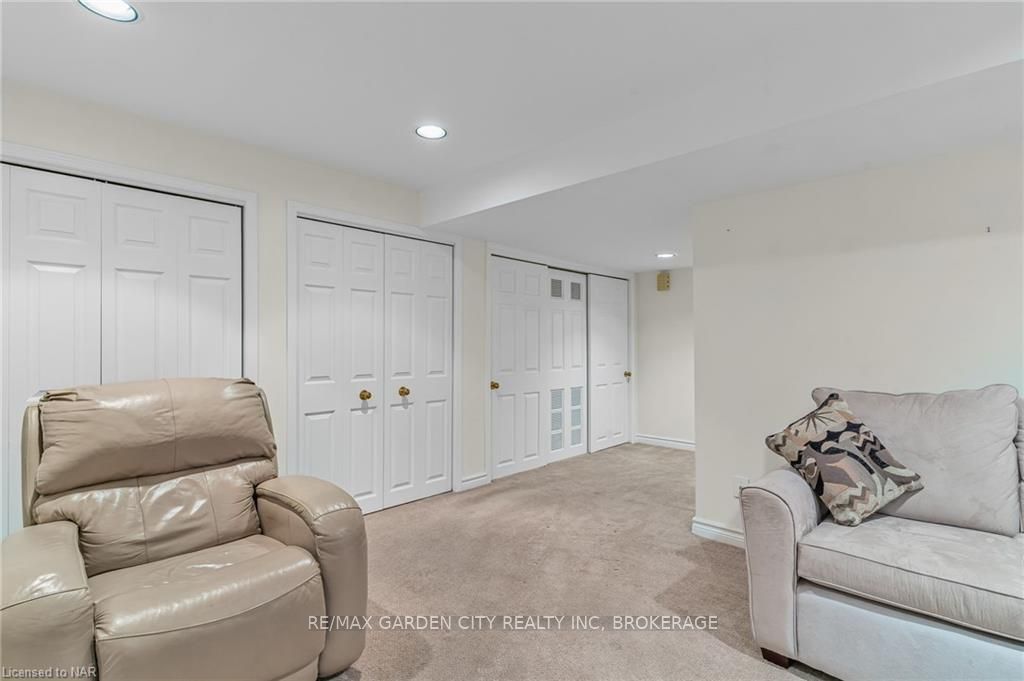 Photo 30 of Unit 1, 5 Carn Castle Gate, St. Catharines, Lakeshore — HOMEH