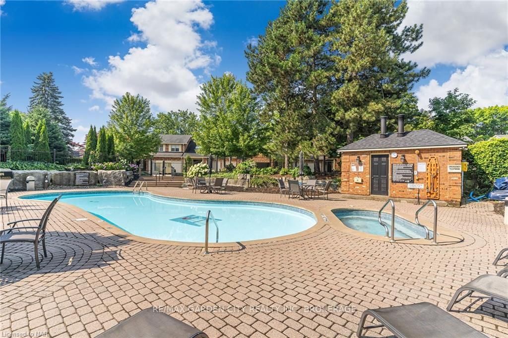 Photo 41 of Unit 1, 5 Carn Castle Gate, St. Catharines, Lakeshore — HOMEH