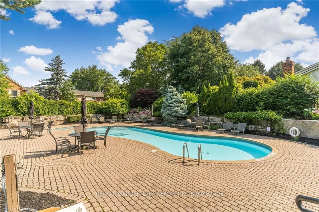 Photo 44 of Unit 1, 5 Carn Castle Gate, St. Catharines, Lakeshore — HOMEH