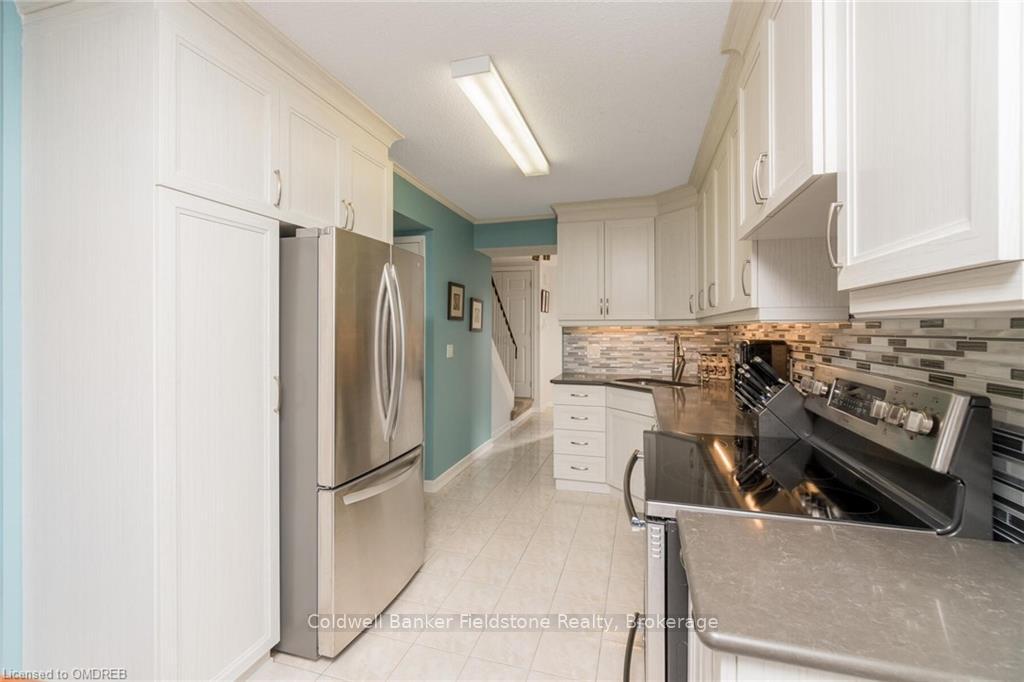 Photo 8 of Unit 50, 30 Green Valley Drive, Kitchener, Pioneer Park — HOMEH