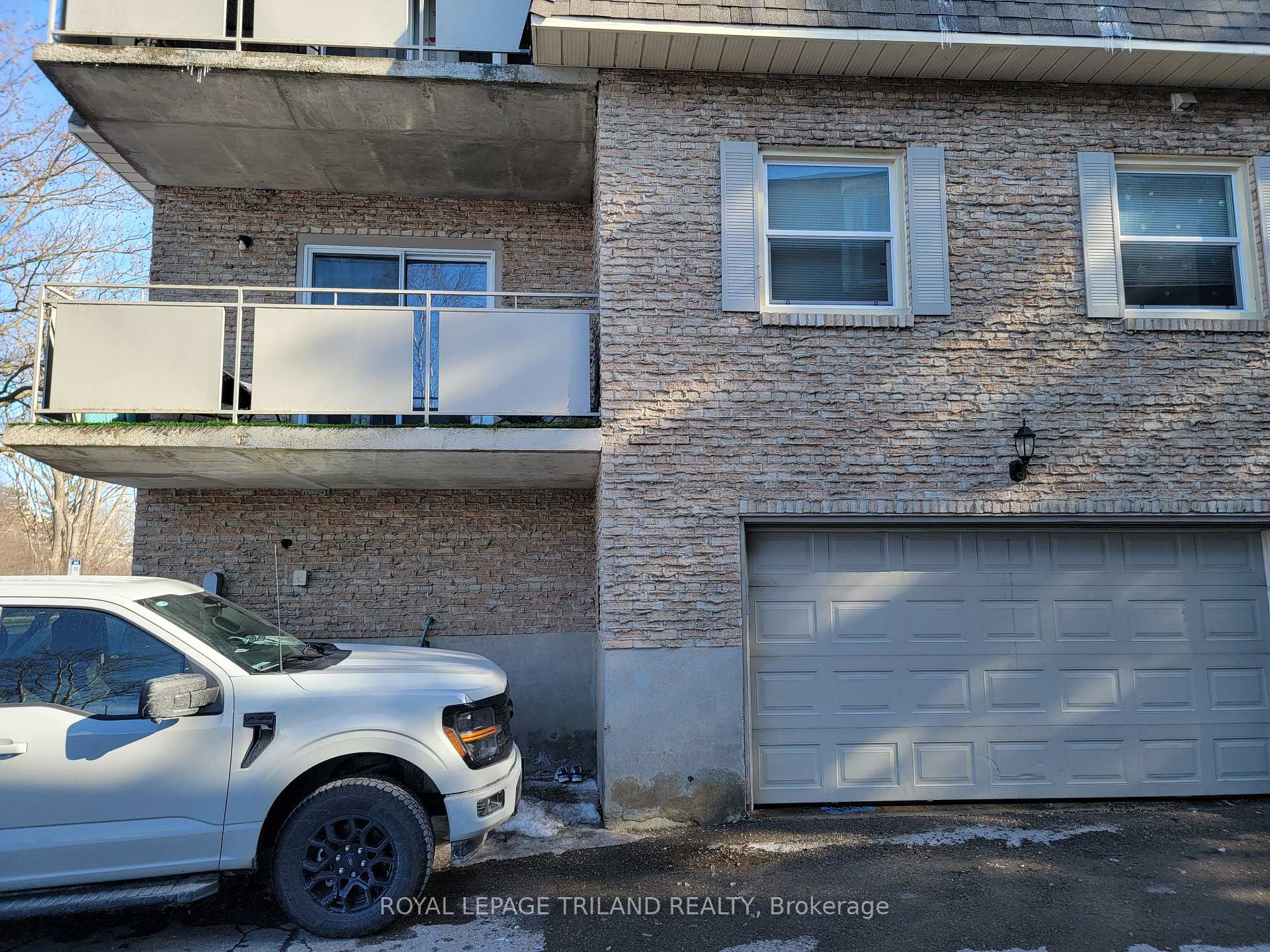 Photo 10 of Unit 4, 109 Westmount Road N, Waterloo, Beechwood — HOMEH