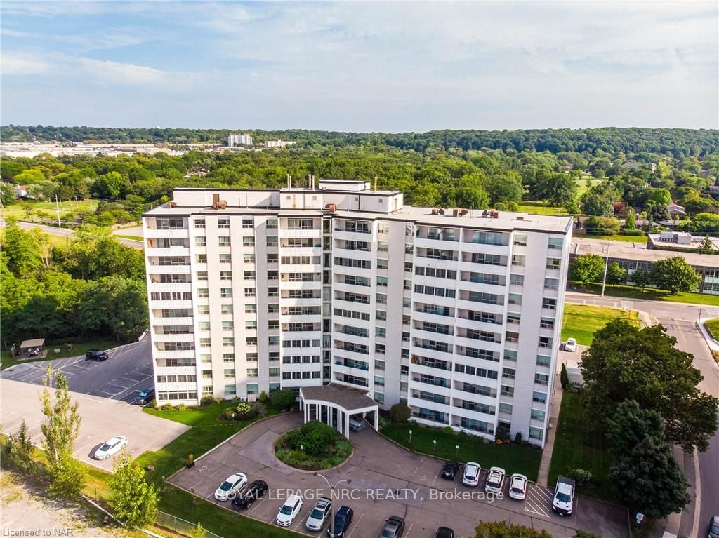 Photo 1 of Unit 406, 35 Towering Heights Boulevard, St. Catharines, Glendale/Glenridge — HOMEH