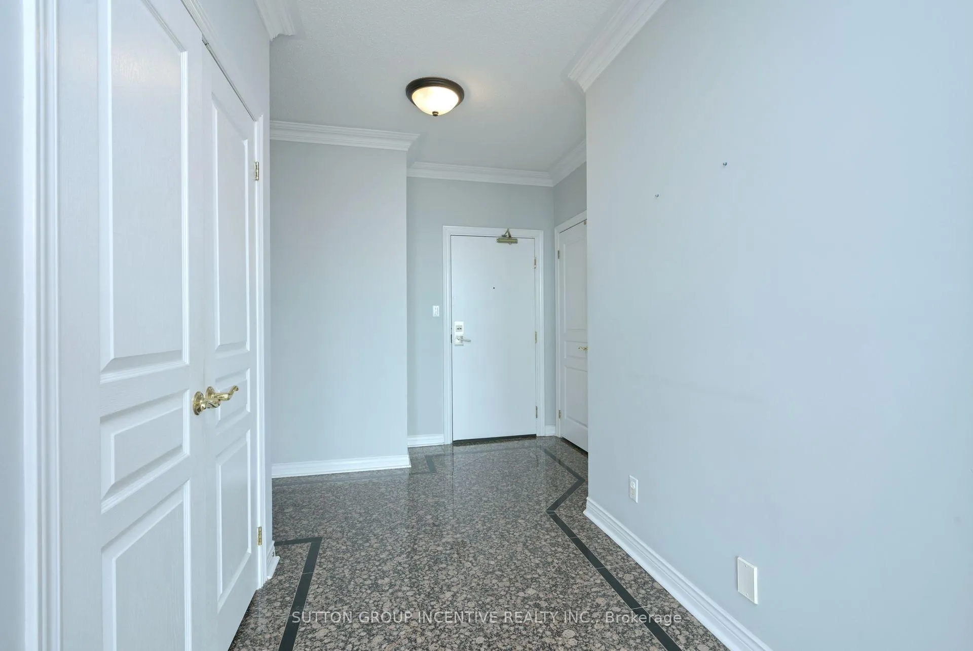Photo 9 of Unit 508, 4 Briar Hill Heights, New Tecumseth, Alliston — HOMEH