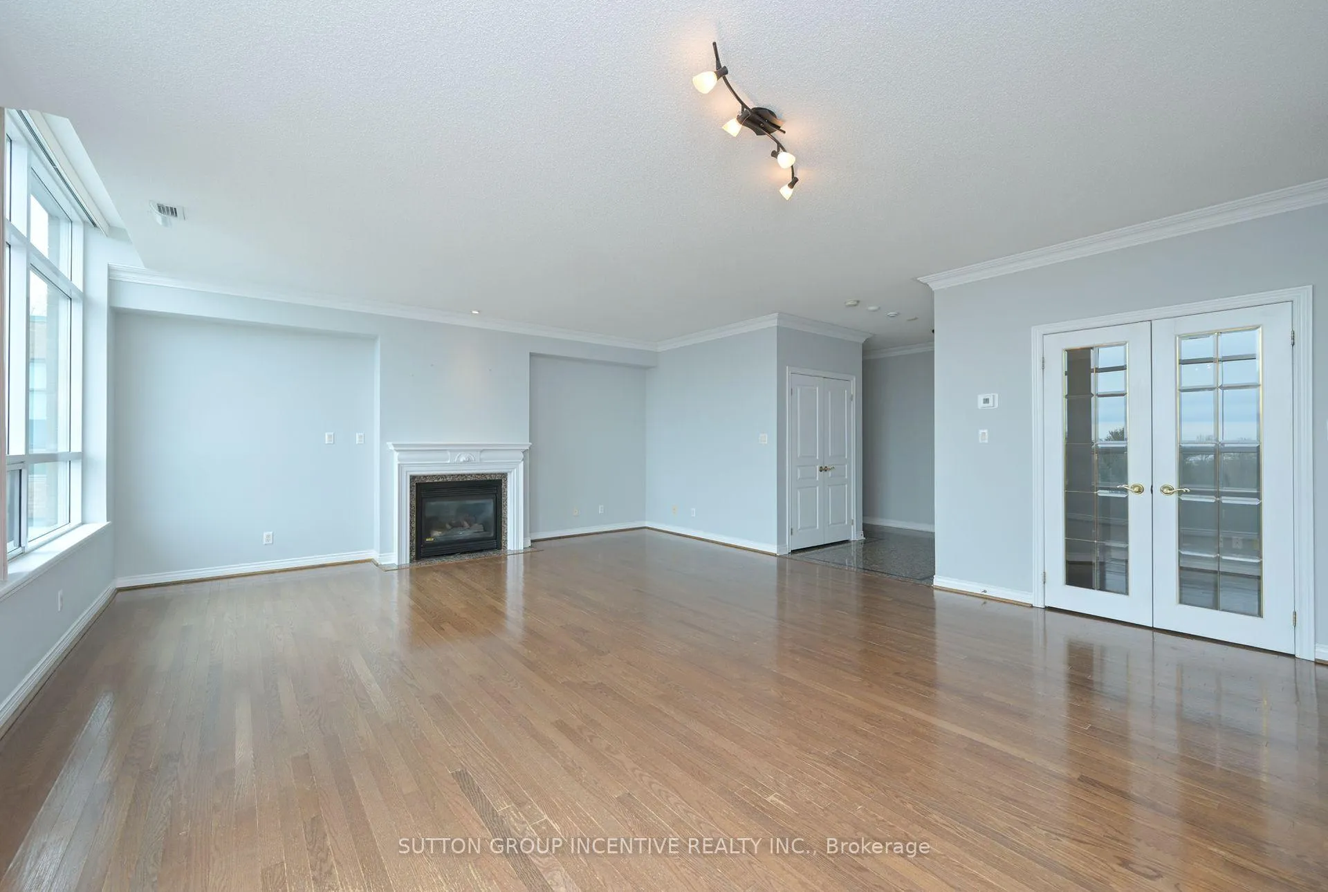 Photo 12 of Unit 508, 4 Briar Hill Heights, New Tecumseth, Alliston — HOMEH