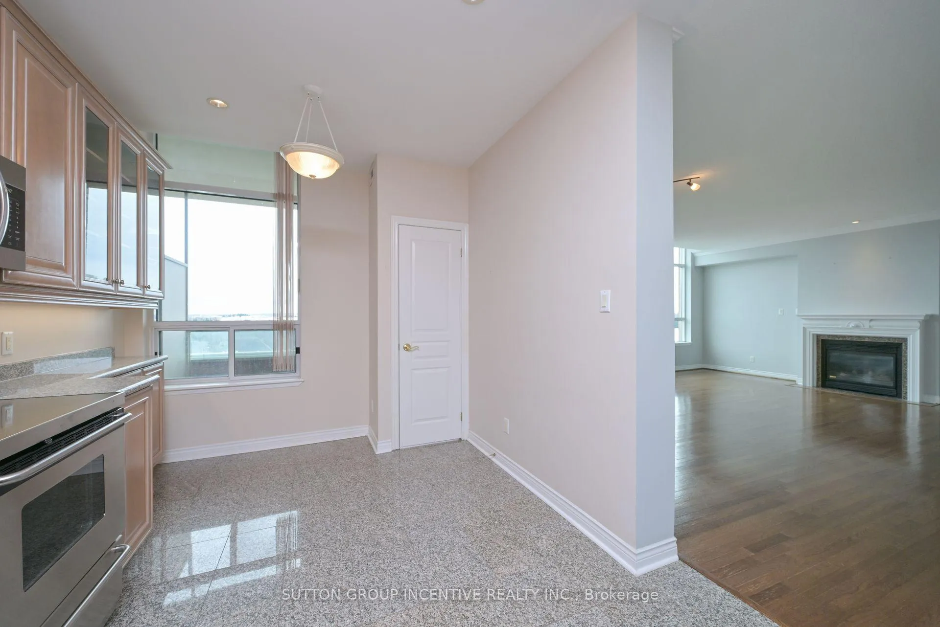 Photo 17 of Unit 508, 4 Briar Hill Heights, New Tecumseth, Alliston — HOMEH