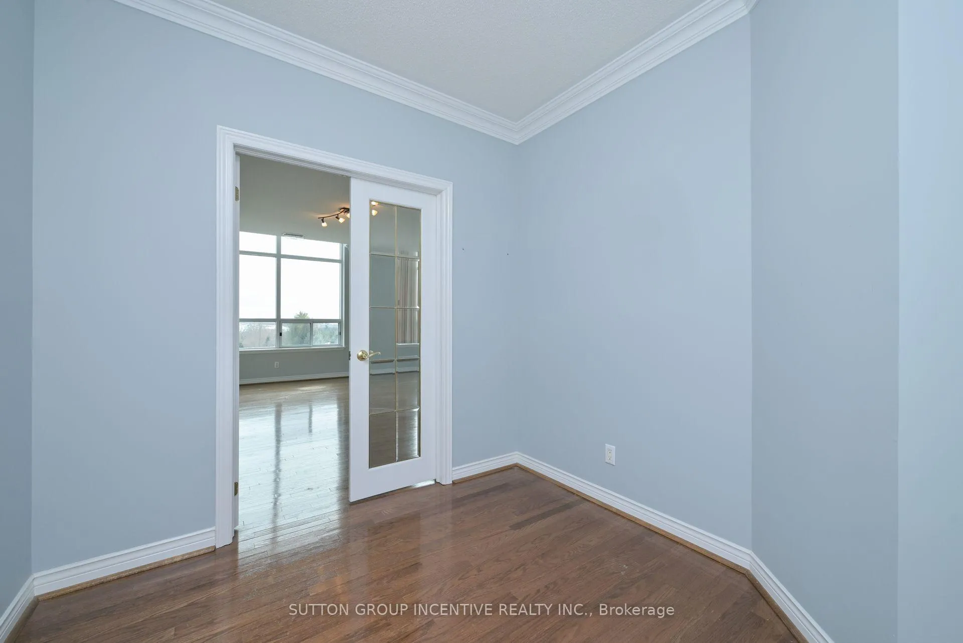 Photo 32 of Unit 508, 4 Briar Hill Heights, New Tecumseth, Alliston — HOMEH