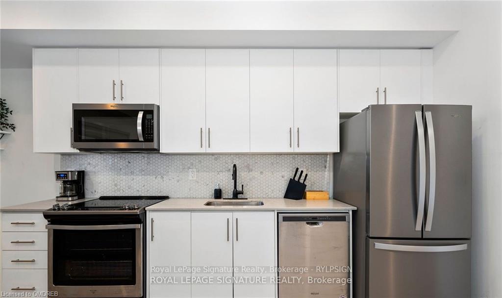 Photo 5 of Unit 24, 3405 The Ridgeway Drive, Mississauga, Erin Mills — HOMEH