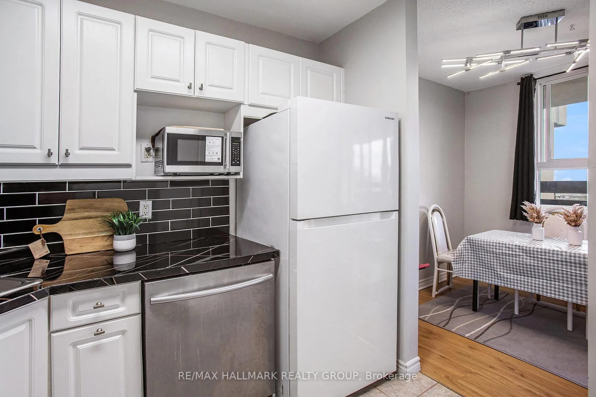Photo 9 of Unit 1508, 2000 Jasmine Crescent, Ottawa, Beacon Hill South — HOMEH