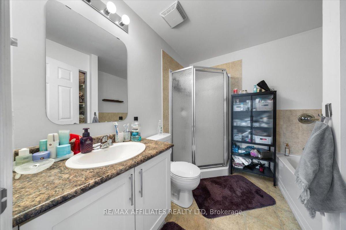 Photo 1 of Unit I, 241 Crestway Crescent Drive, Ottawa, Barrhaven East — HOMEH
