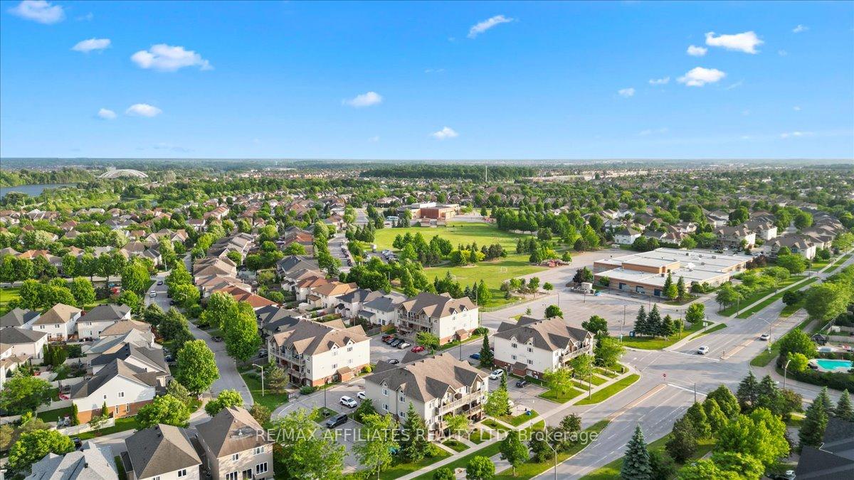Photo 5 of Unit I, 241 Crestway Crescent Drive, Ottawa, Barrhaven East — HOMEH