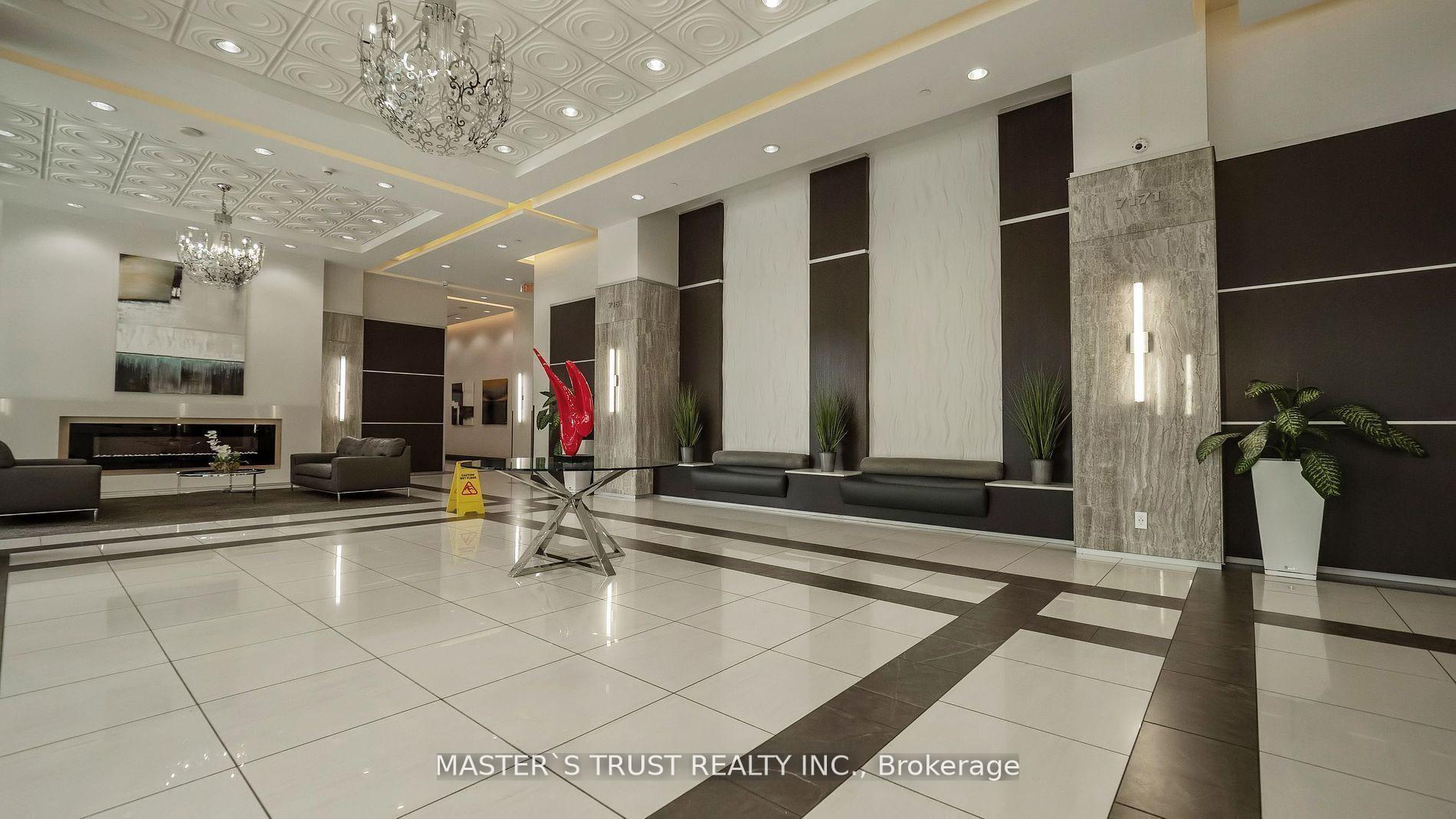 Photo 4 of Unit 739, 7171 Yonge Street, Markham, Grandview — HOMEH