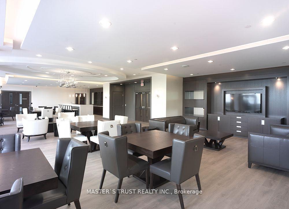 Photo 16 of Unit 739, 7171 Yonge Street, Markham, Grandview — HOMEH