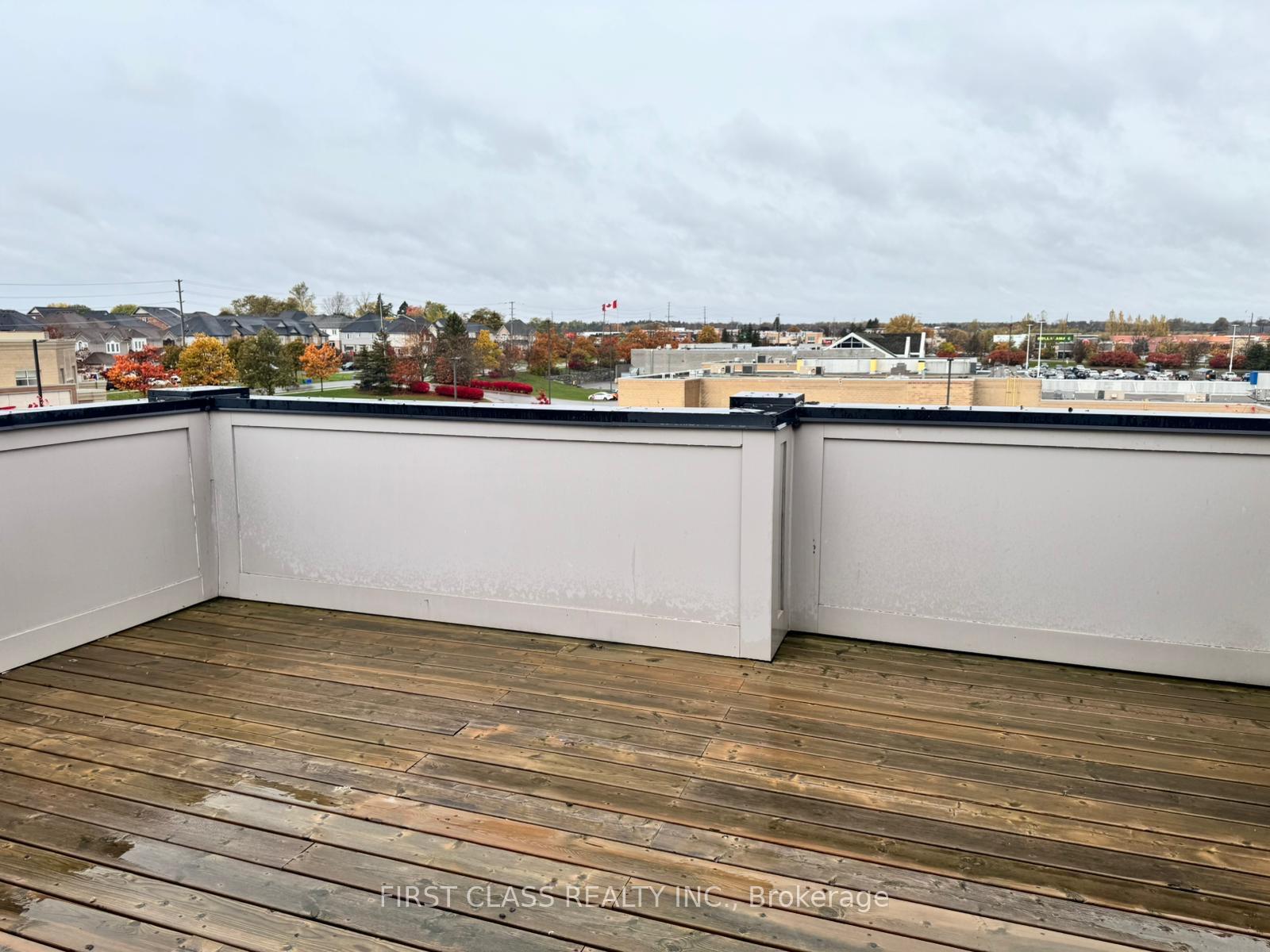 Photo 4 of 17 Prince William Boulevard, Clarington, Bowmanville — HOMEH