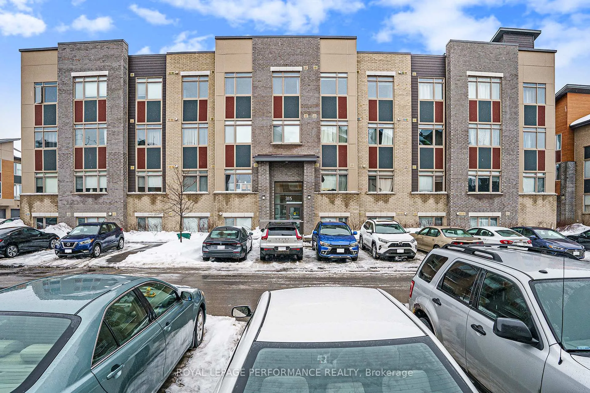 Front of Unit L02, 315 Terravita