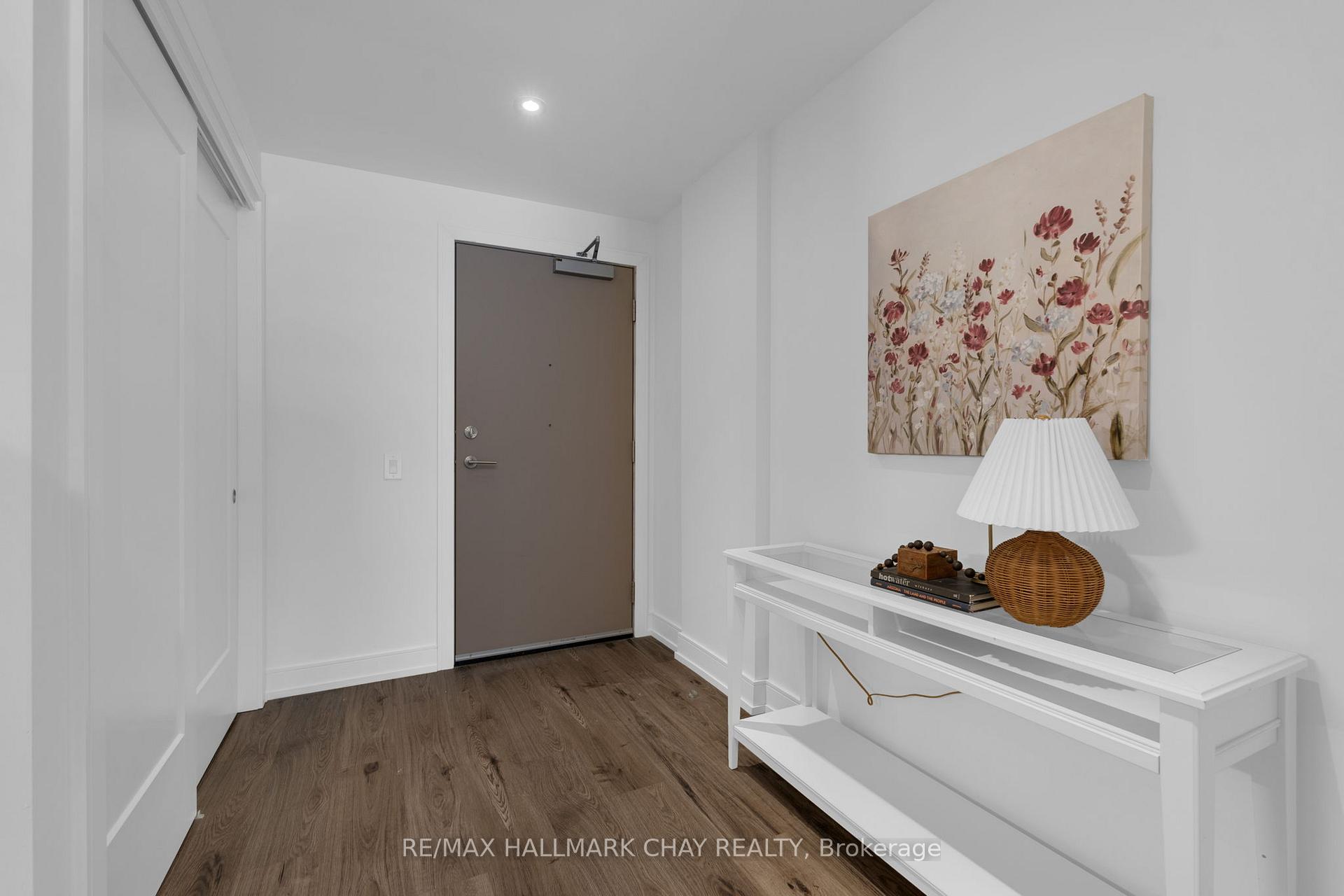 Photo 4 of Unit 810, 185 Dunlop Street E, Barrie, Lakeshore — HOMEH