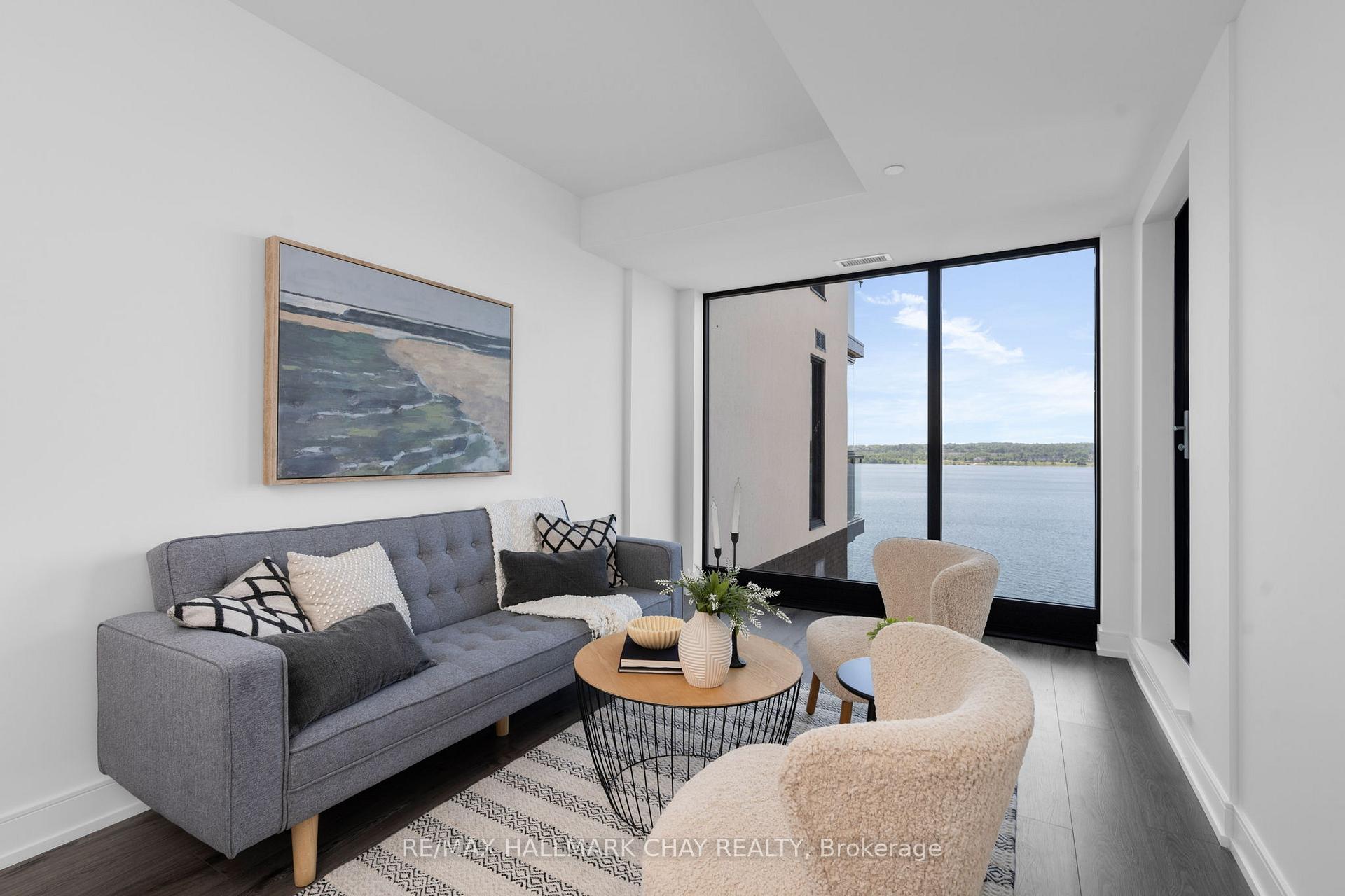 Photo 10 of Unit 810, 185 Dunlop Street E, Barrie, Lakeshore — HOMEH
