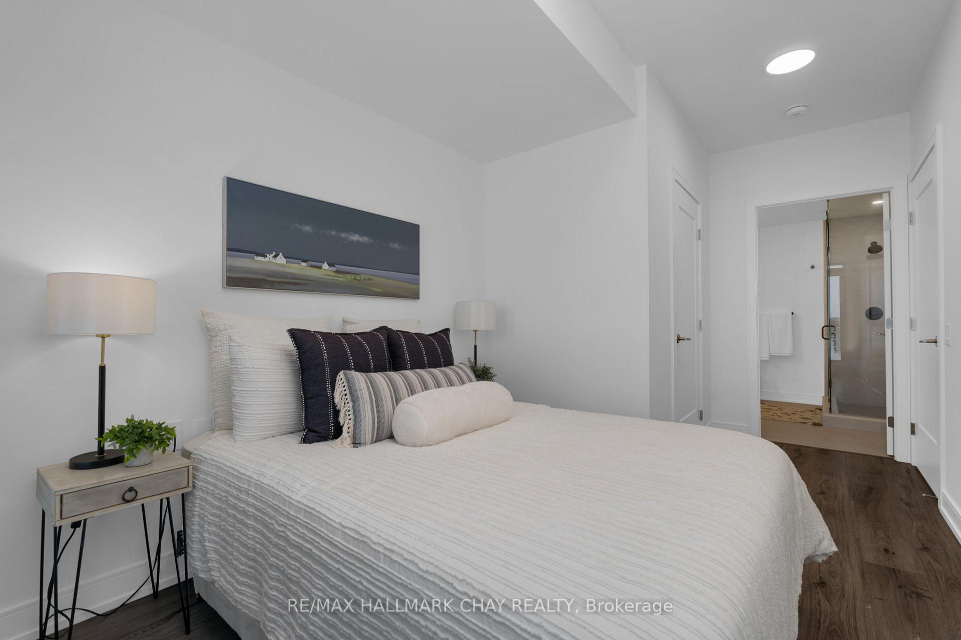 Photo 20 of Unit 810, 185 Dunlop Street E, Barrie, Lakeshore — HOMEH