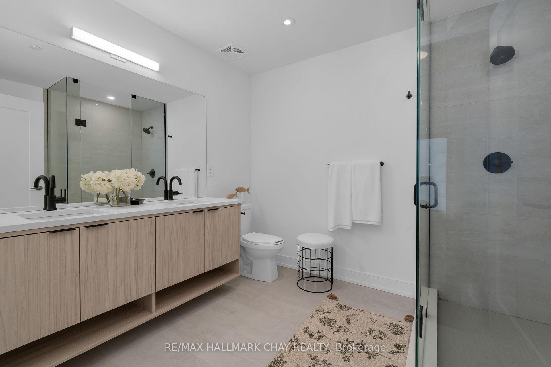 Photo 21 of Unit 810, 185 Dunlop Street E, Barrie, Lakeshore — HOMEH