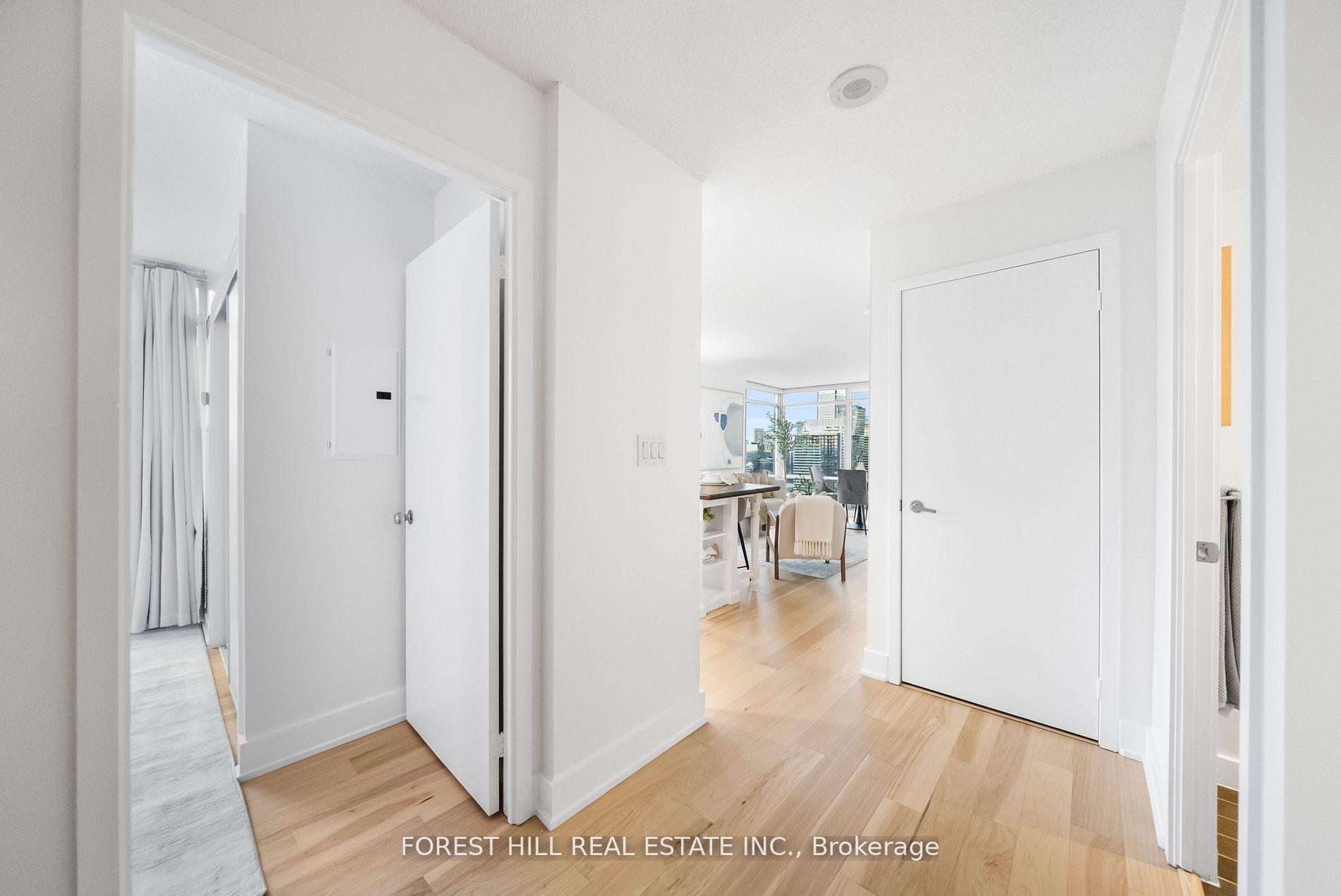 Photo 6 of Unit 5002, 25 Telegram Mews, Toronto, Waterfront Communities — HOMEH