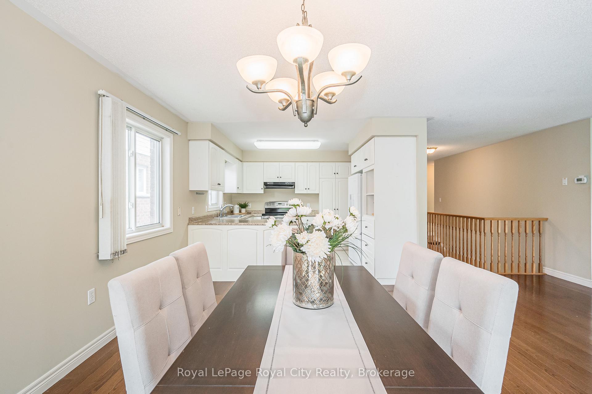 Photo 16 of 24 Beechlawn Boulevard, Guelph, Village By The Arboretum — HOMEH