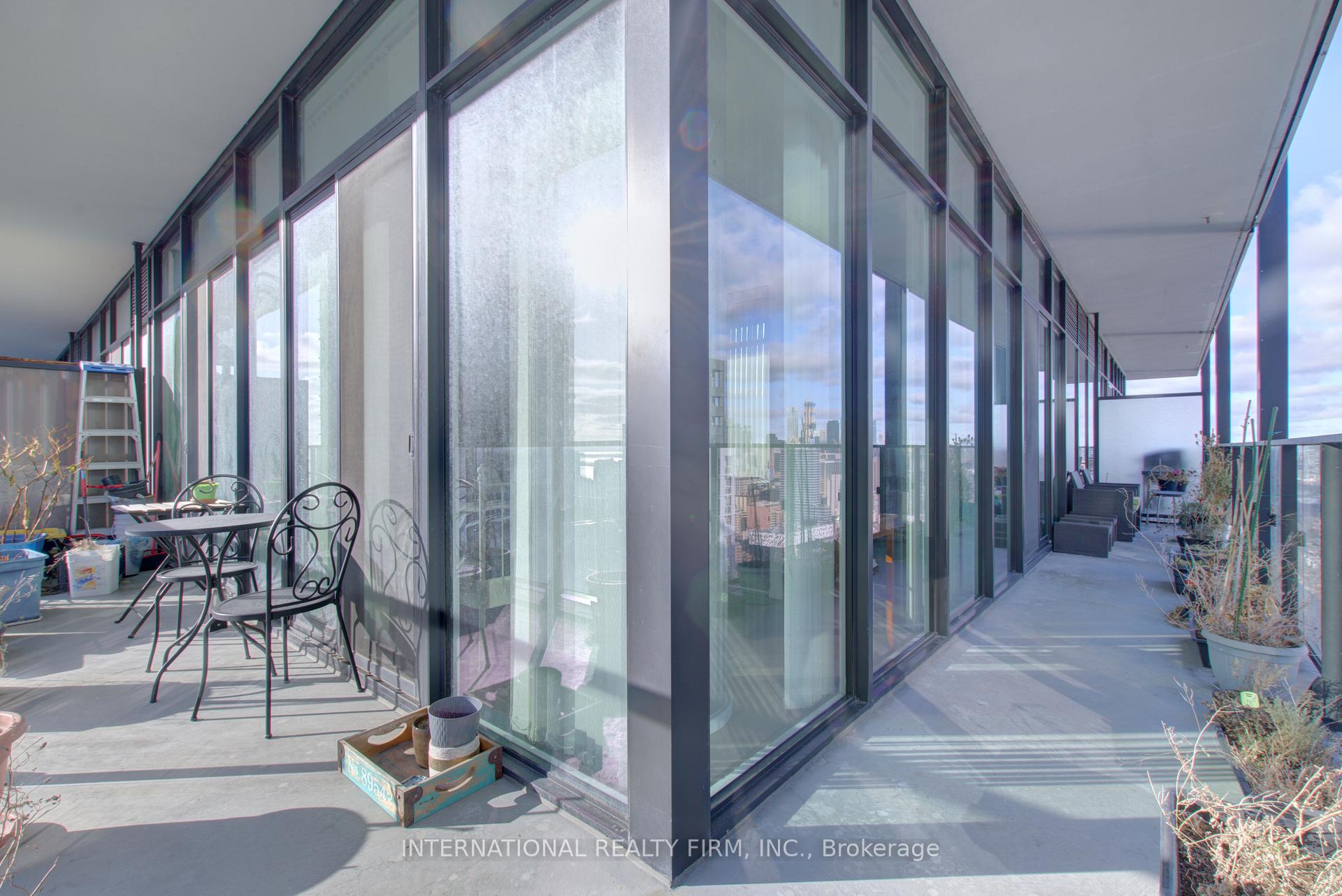 Photo 6 of Unit 3509, 125 peter Street S, Toronto, Waterfront Communities — HOMEH