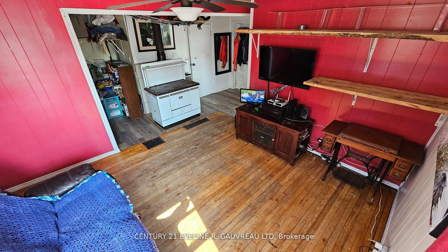 Photo 19 of 63 Silver Street, Cobalt — HOMEH