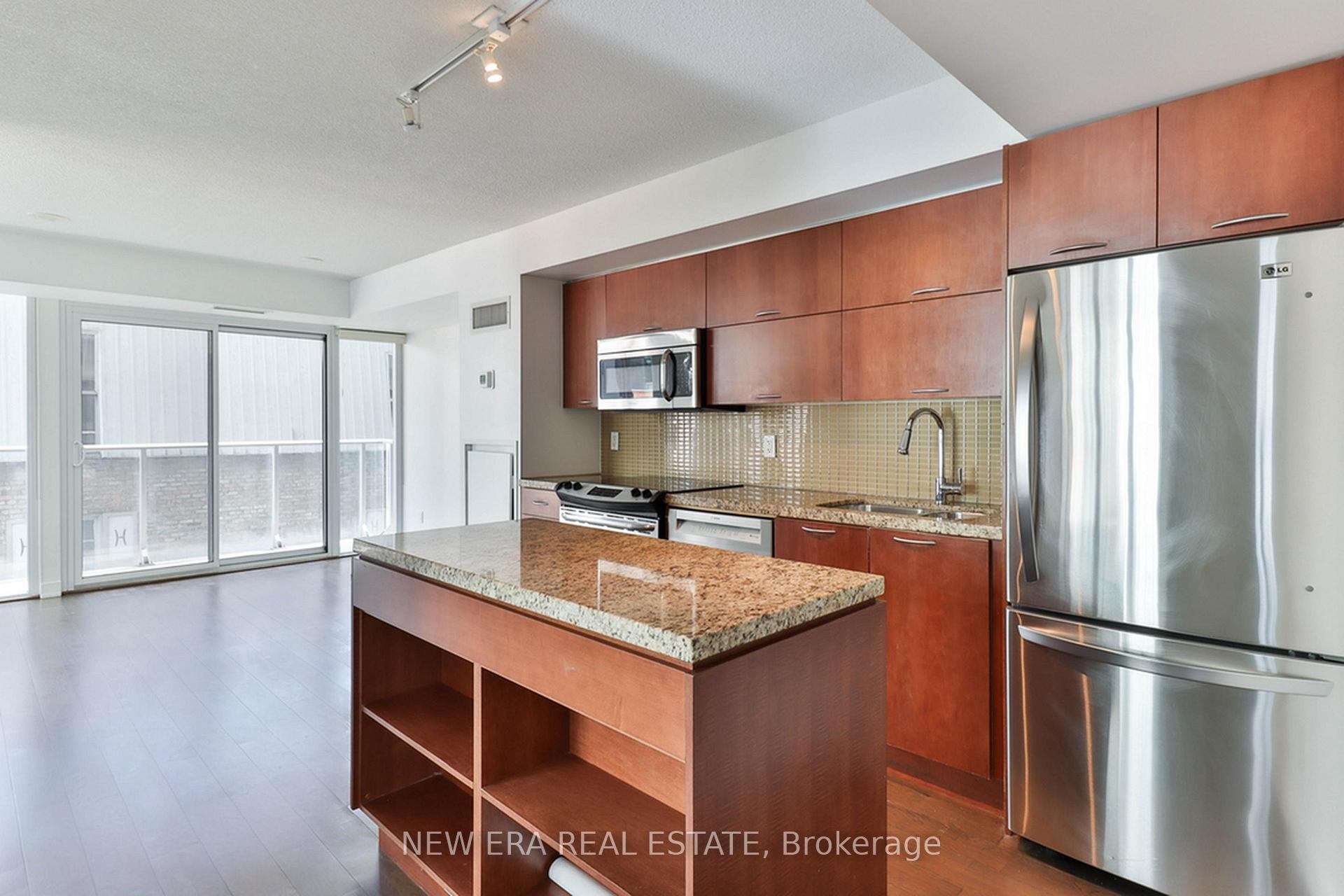 Photo 4 of Unit 411, 126 Simcoe Street, Toronto, Waterfront Communities — HOMEH