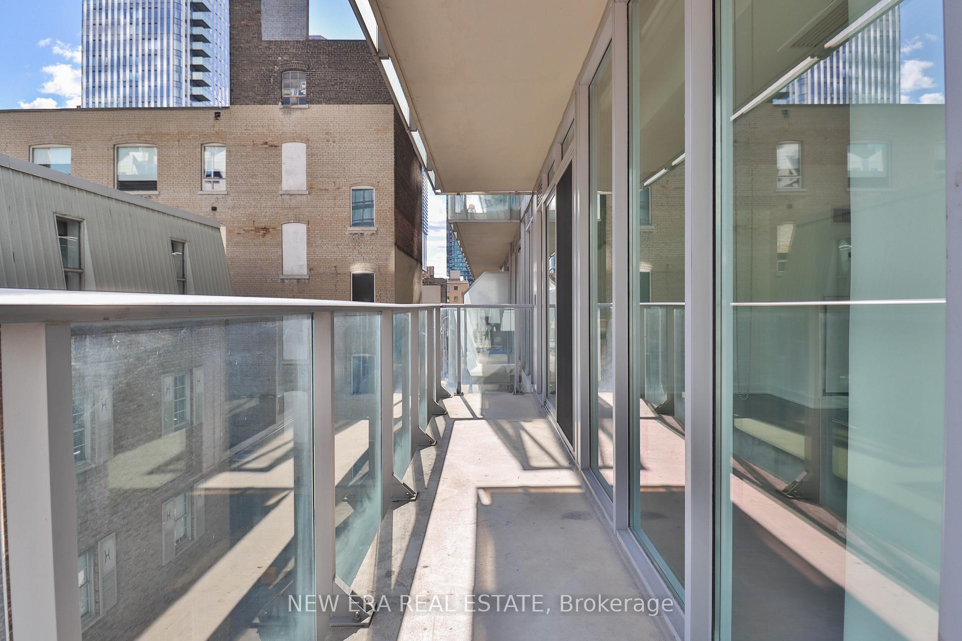 Photo 14 of Unit 411, 126 Simcoe Street, Toronto, Waterfront Communities — HOMEH