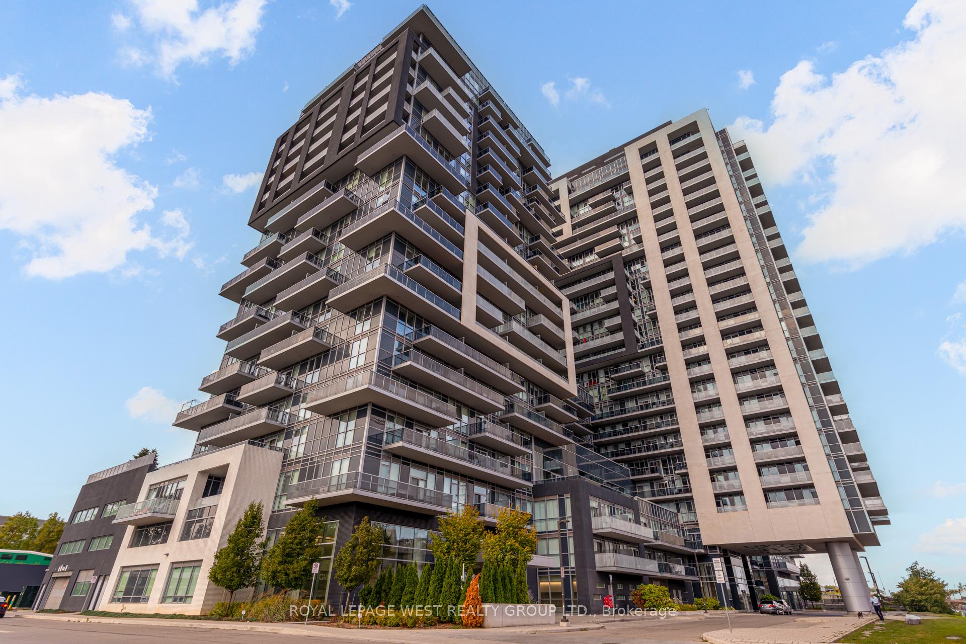 Front of Unit 1002, 2087 Fairview Street